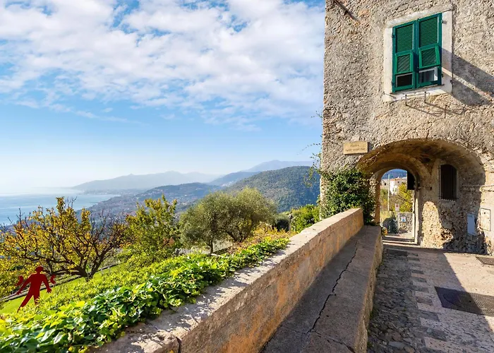 Hostdomus - Luce Di Verezzi Borgio Verezzi